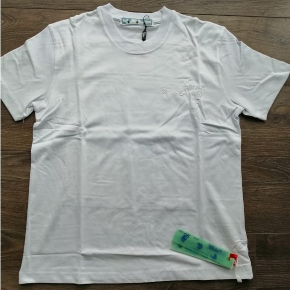 Off-White T-shirt M